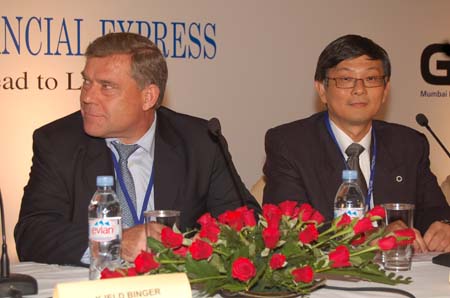 Kjeld Binger - CEO DAE Airports; Ng Tim Peng - Regional Vice President Changi Airports International