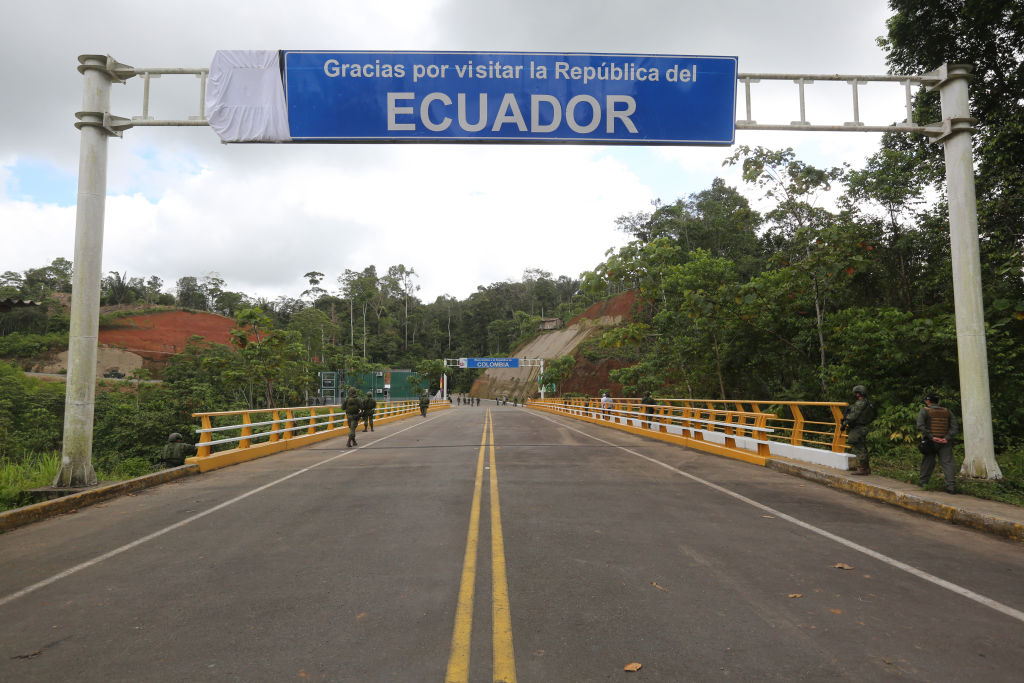 manta eloy alfaro international airport Archives Surfing LA