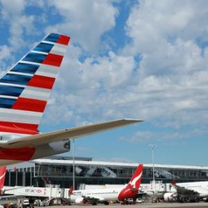 american-airlines-makes-first-flight-into-sydney51-330x330