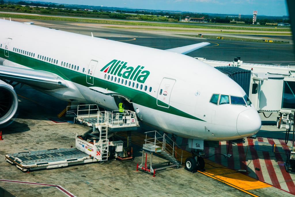 alitalia damaged baggage