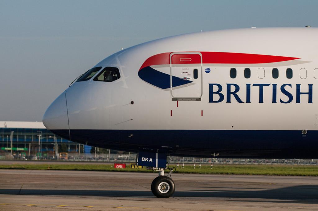 UK ends travel restrictions, returns as No. 1 European aviation market