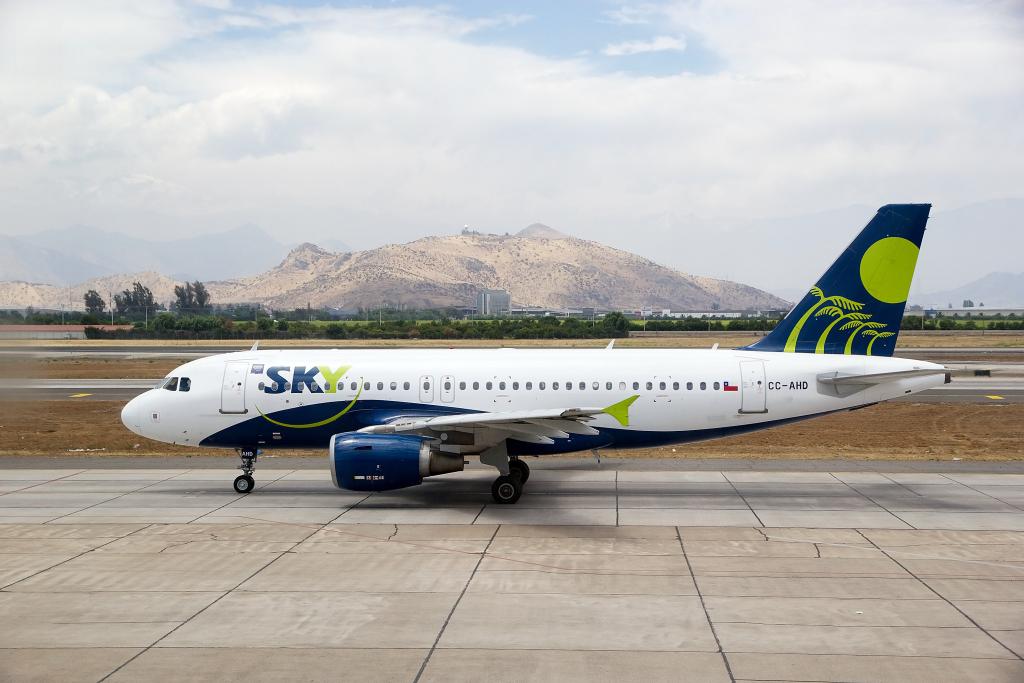 Chile's domestic airline market stable as Sky Airline tests the LCC ...